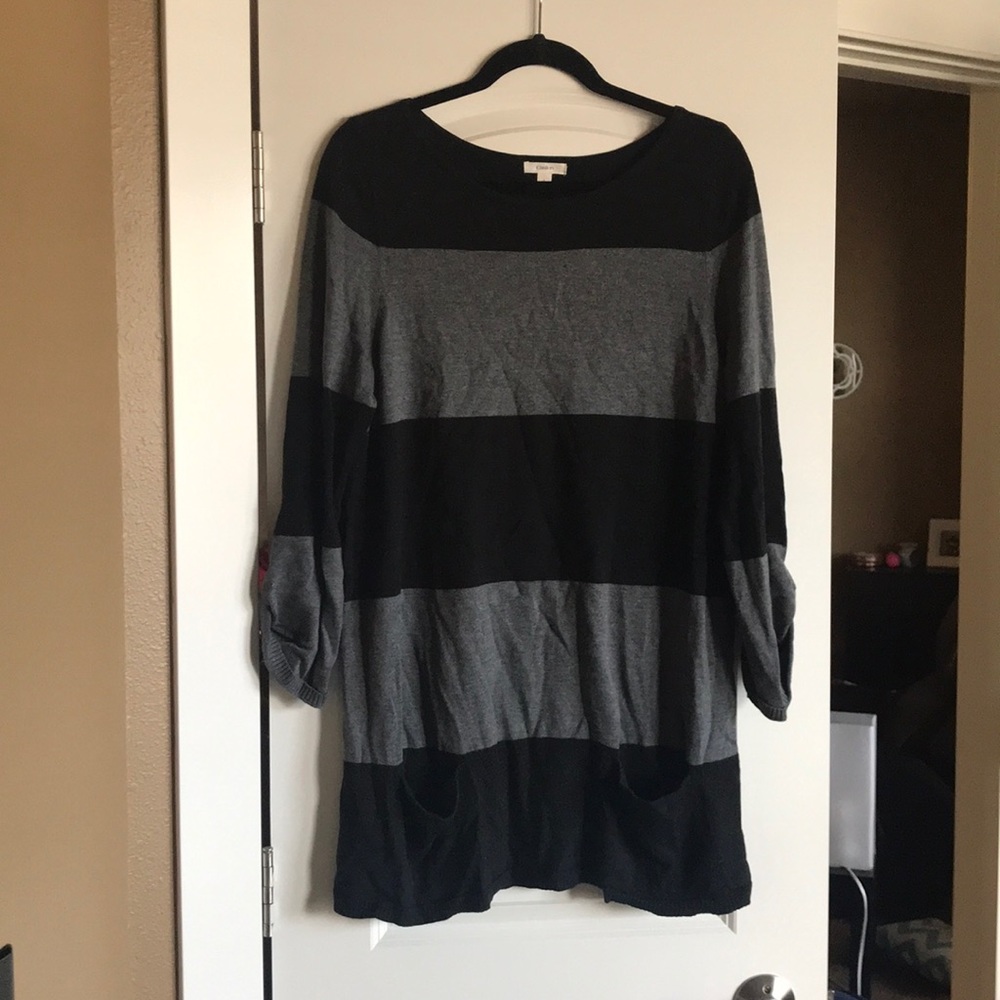 Black and grey striped tunic